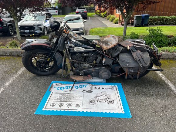 I voted for the ‘44 Knuckle. Which was RIDDEN and not trailered to the show! Beautiful Preservation!