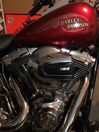 air cleaner off of a 2015 103 street glide .... littleb bit of work but only spent 170 bucks totak and 120 of it was the alen ness k an n filter