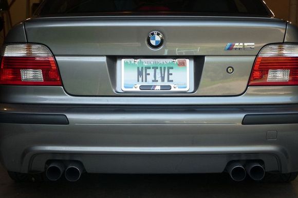 02M5back
