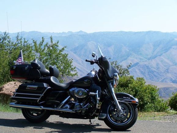 Jim's Ultra Classic Electra Glide  "The Black Pearl"