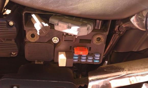 Remove main fuse