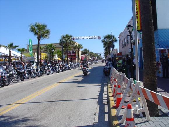DSC00721
Main Street ..Daytona