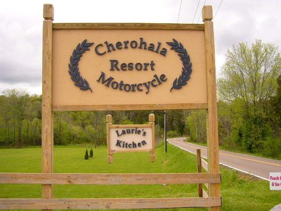Cherohala Motorcycle Resort &amp; Lauries Kitchen near Tellico Plains,Tenn.