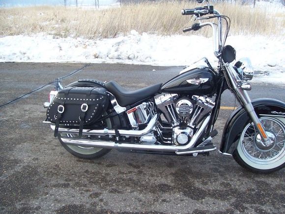 HD Deluxe Seat at www.SideRoadCycles.com