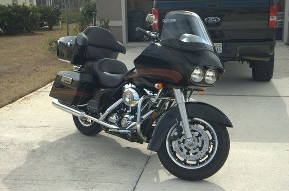 New tour pack and 09 Headlight bezel installed