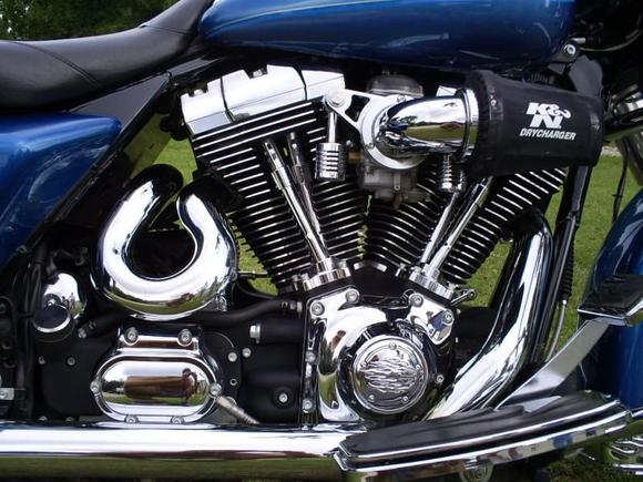 Wife's bike after getting Velocity stack on hers!  Browny points scored there!   :<)