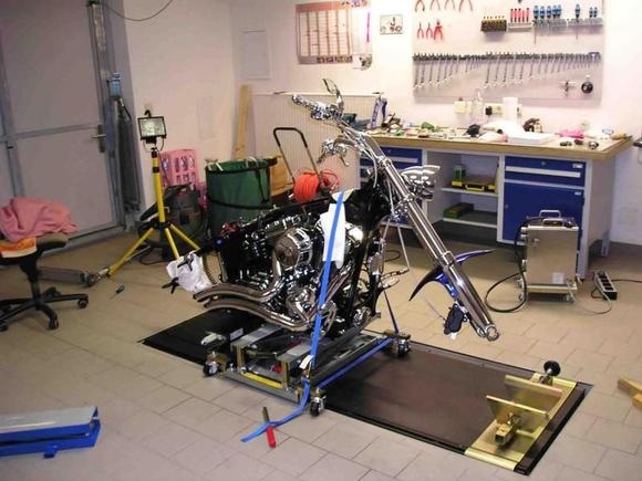 09 bike disassembled