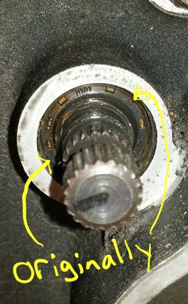 Original 'seal' before attempting to remove w/ dental pick. You can clearly see the 'seal' but I am unsure if its a simple rubber o-ring? or if it has a 'metal ring inside the rubber part (like the Cometic seal)??
-
-