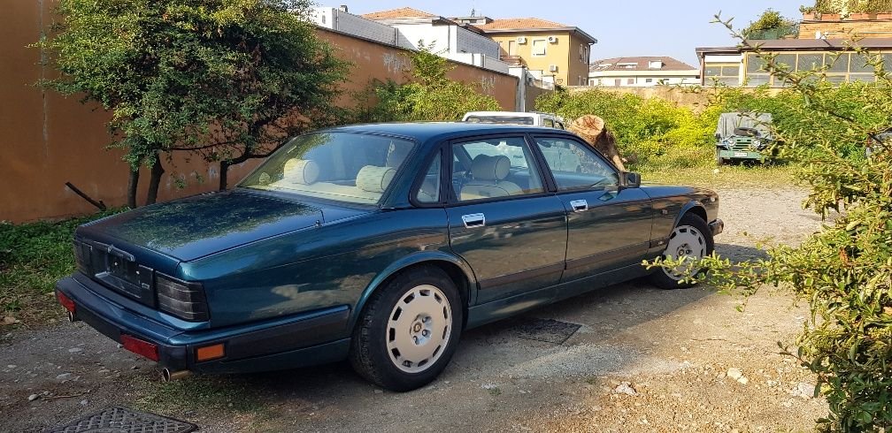 1993 Jaguar XJ6 - Xjr 1993 4.0 lhd - Used - VIN JPALD4AD680487 - 110,000 Miles - 6 cyl - 2WD - Automatic - Sedan - Blue - Brescia, Italy