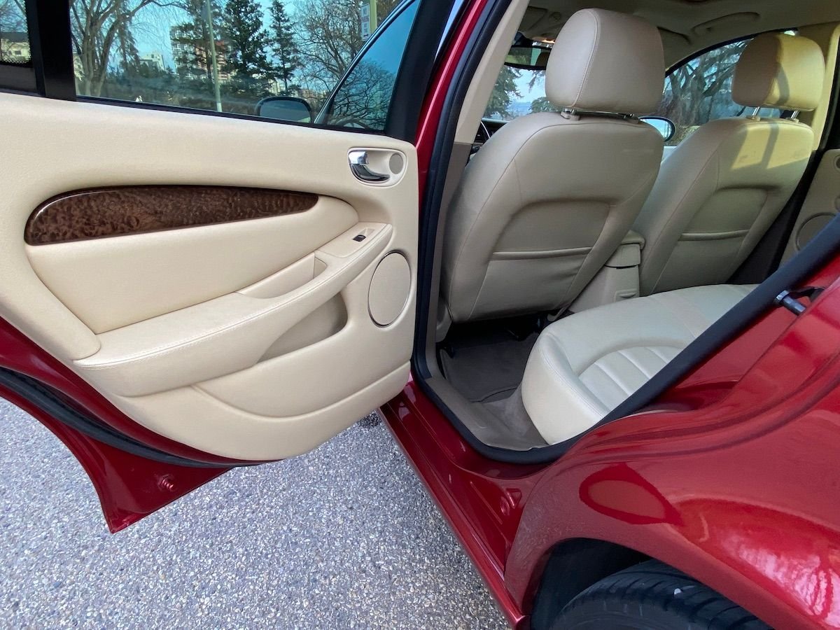 2006 Jaguar X-Type - 2006 X-Type Sportwagon (Estate), 3.0 V6 AWD Luxury Edition - Used - VIN SAJWA54A06WE90134 - 32,746 Miles - AWD - Automatic - Edmonton, AB T6G2A4, Canada