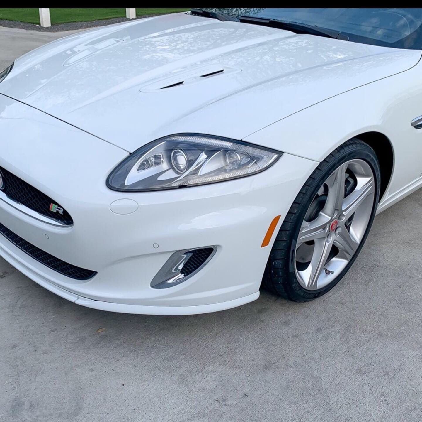 2014 Jaguar XKR - 2014 XKR in Excellent condition - Used - VIN SAJWA4DC9EMB53810 - 19,560 Miles - 8 cyl - 2WD - Automatic - Coupe - White - Cedar Park, TX 78613, United States