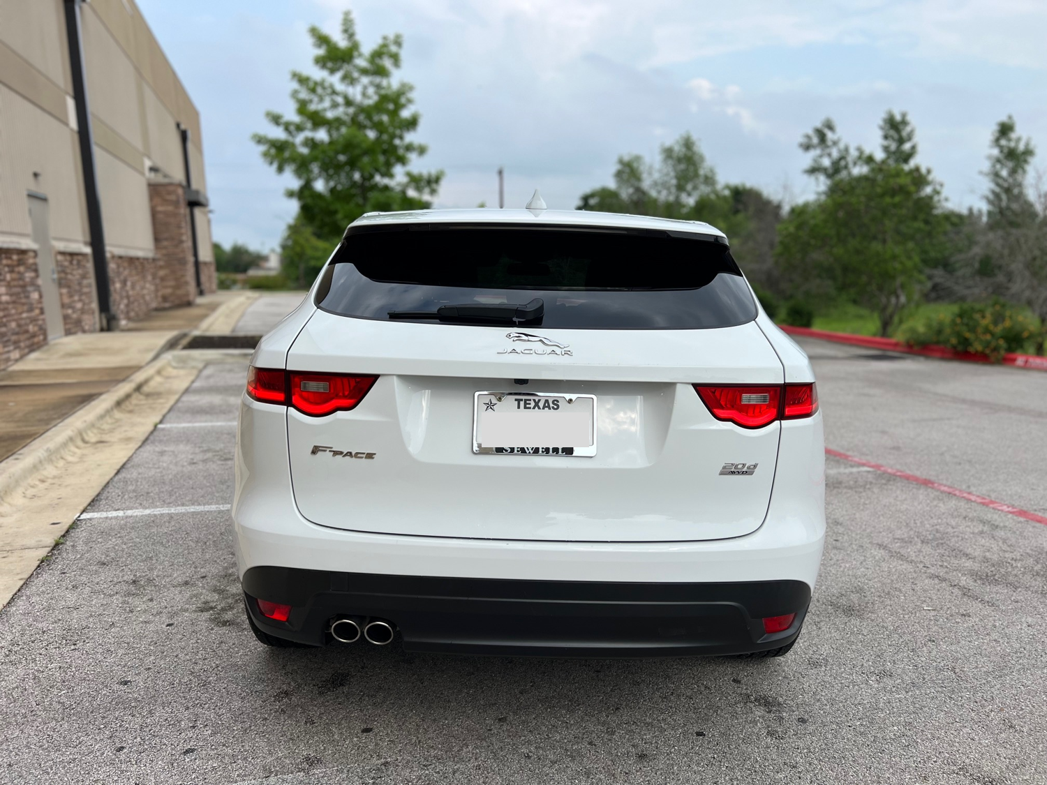 2017 Jaguar F-Pace - Diesel F-Pace with BRAND NEW DIESEL ENGINE!! - Used - VIN SADCJ2BN3HA089409 - 110,088 Miles - 4 cyl - AWD - Automatic - SUV - White - Austin, TX 78634, United States