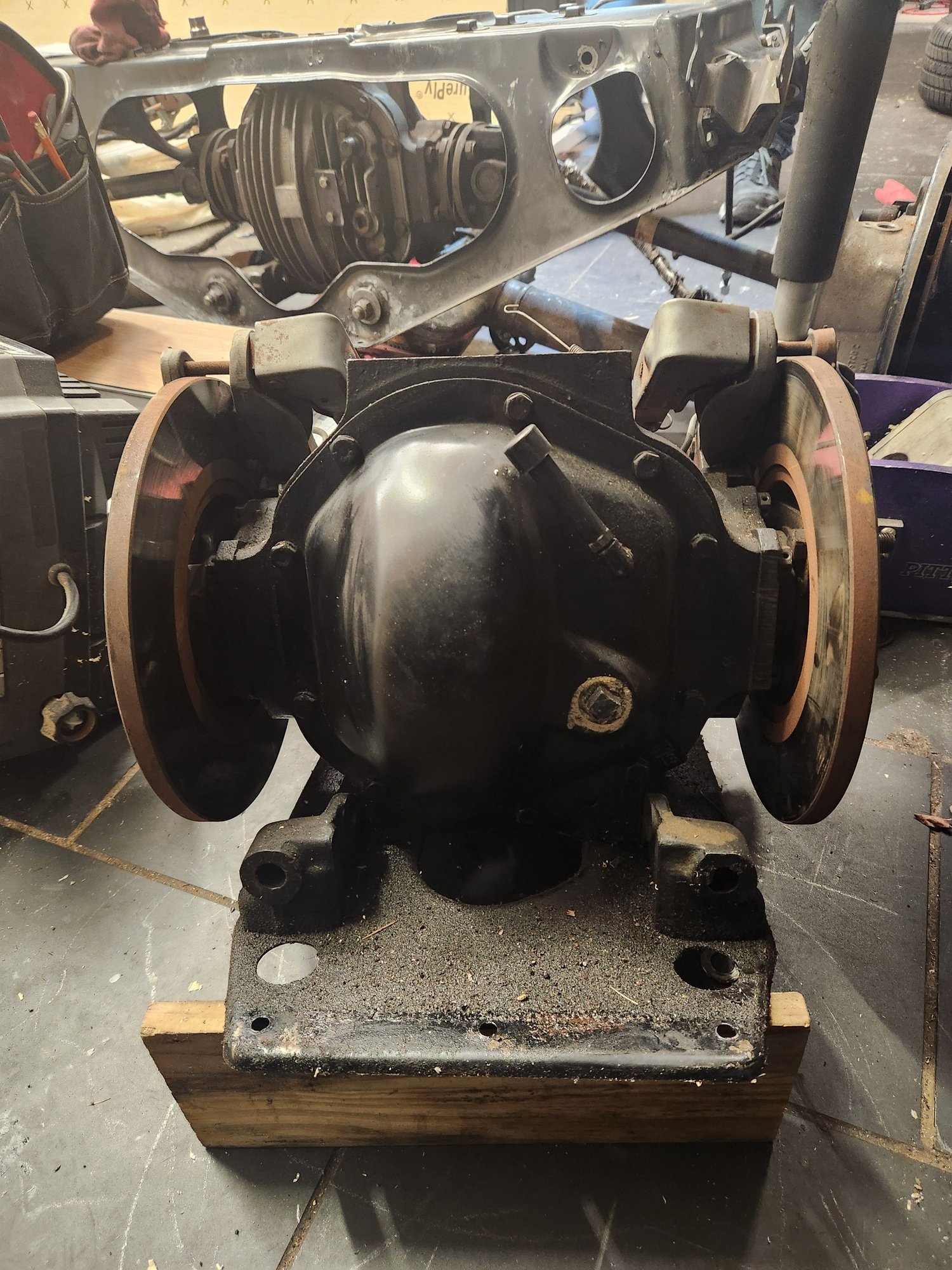 Drivetrain - For Sale: 3.31 rear end with Powr-Lok (needs a rebuild) - Used - -1 to 2025  All Models - Brooklyn, NY 11218, United States