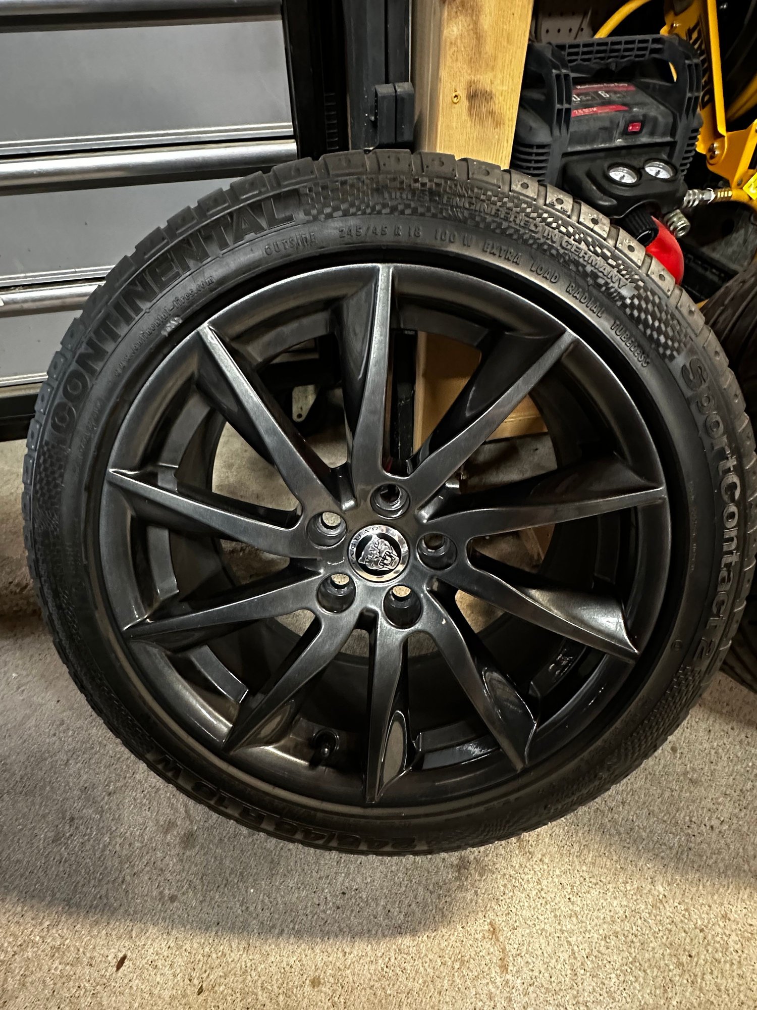 Wheels and Tires/Axles - Set of 4 Wheels and Tires from F-Type - Used - 2014 to 2024 Jaguar F-Type - Houston, TX 77008, United States