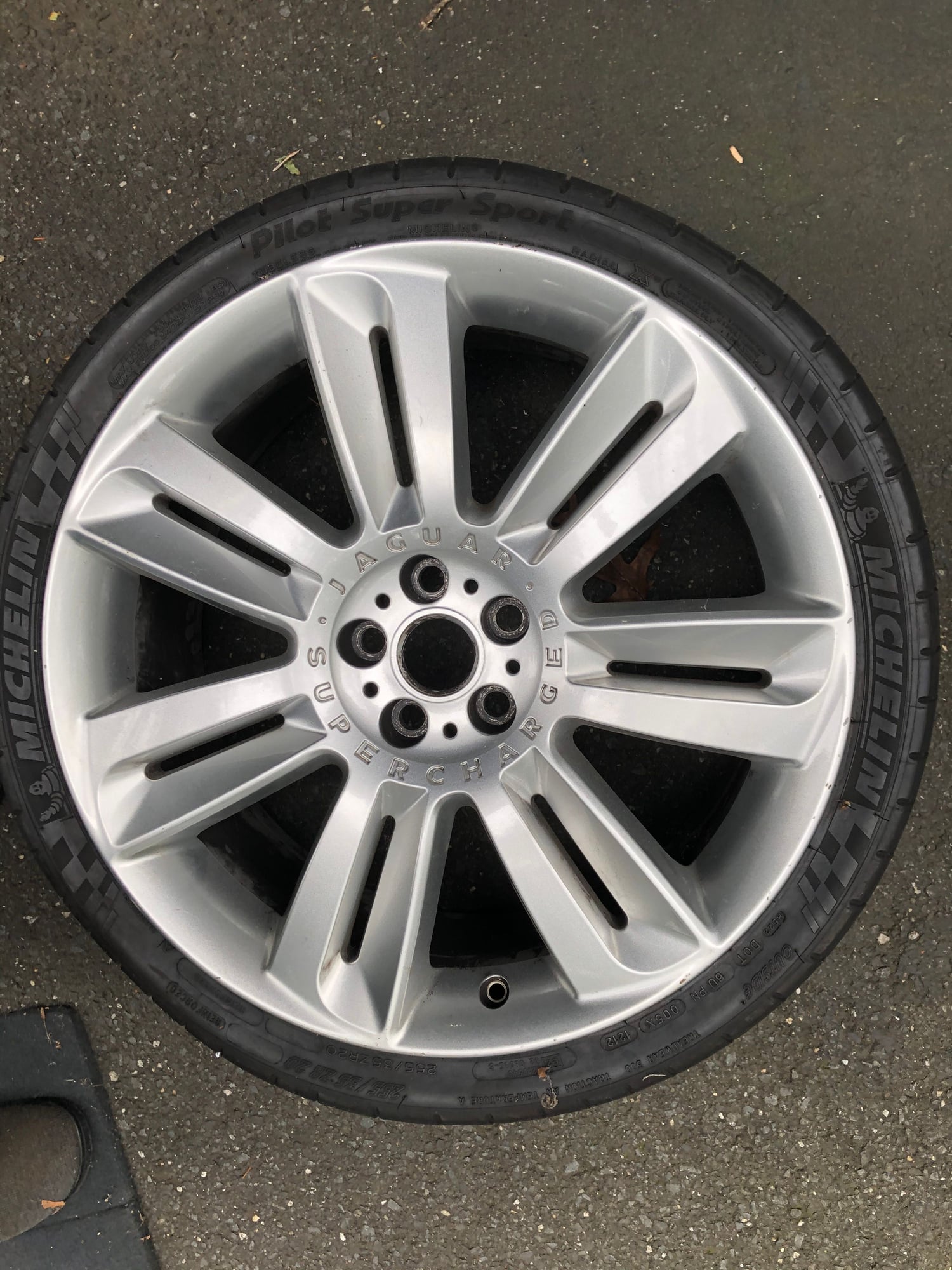 Wheels and Tires/Axles - Front XFR rim - Used - 2010 to 2014 Jaguar XFR - Oakland, NJ 07436, United States