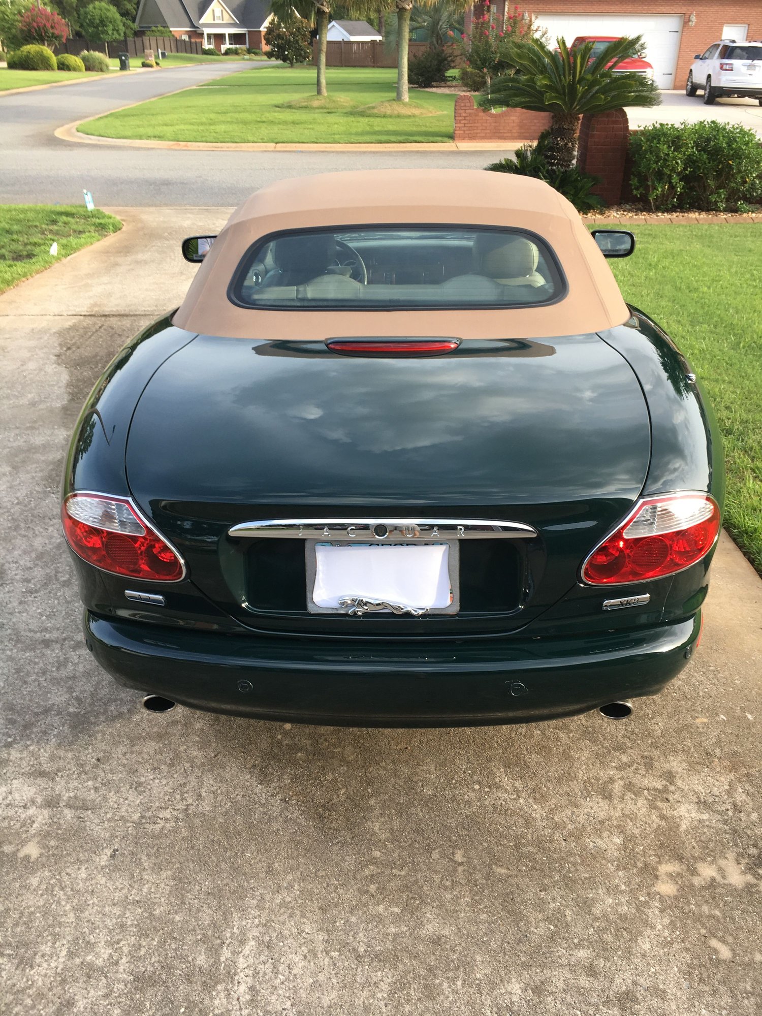 2004 Jaguar XK8 - 2004 XK8 convertible British Racing Green/tan top interior - Used - VIN SAJDA42C042A39277 - 61,340 Miles - Convertible - Other - Warner Robins, GA 31088, United States
