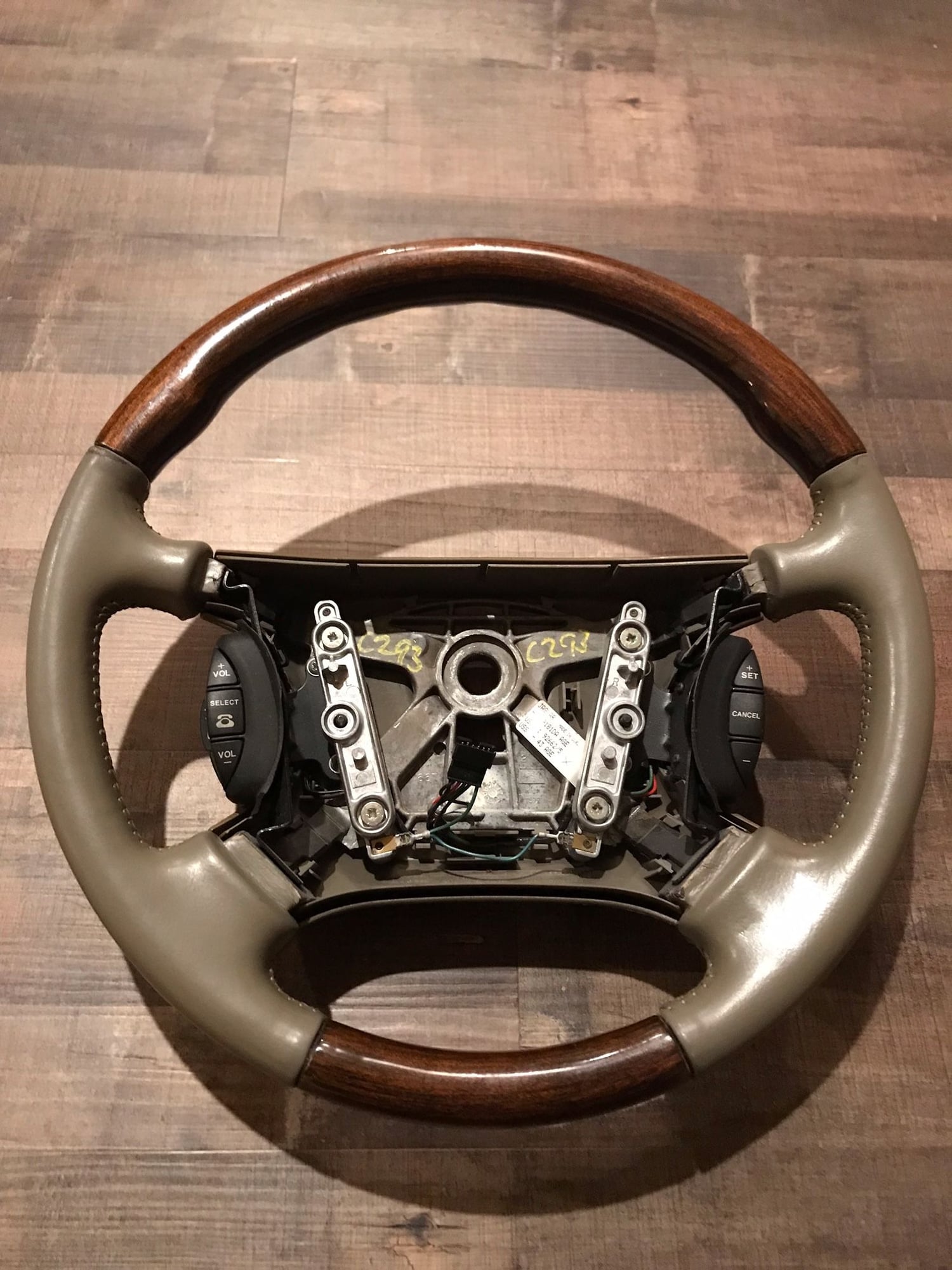 Interior/Upholstery - For Sale Steering Wheels 1997-2006 XK 1998-2003 XJ - Used - 0  All Models - Maryville, TN 37803, United States