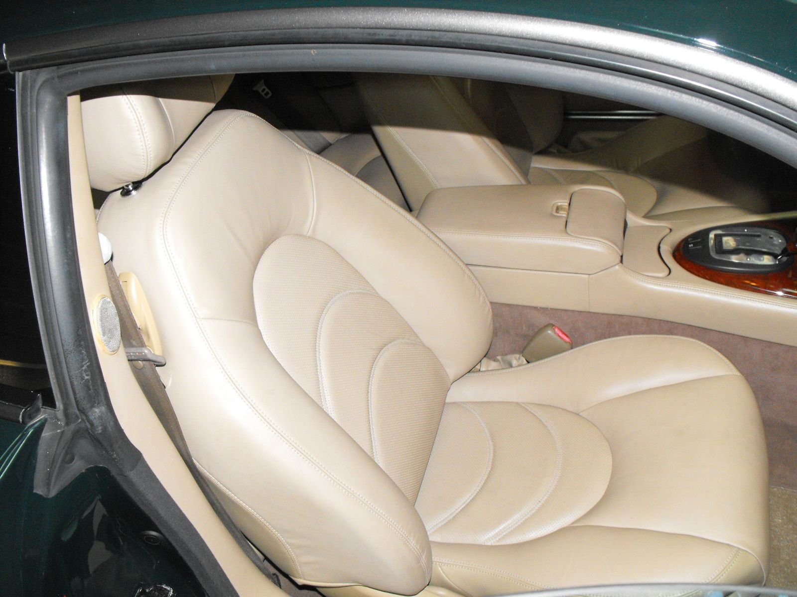 2001 Jaguar XKR - 2001 Jaguar XKR Coupe BRG / Tan - Used - VIN SAJDA41B71PA17560 - 116,000 Miles - 8 cyl - 2WD - Automatic - Coupe - Other - Oviedo, FL 32766, United States