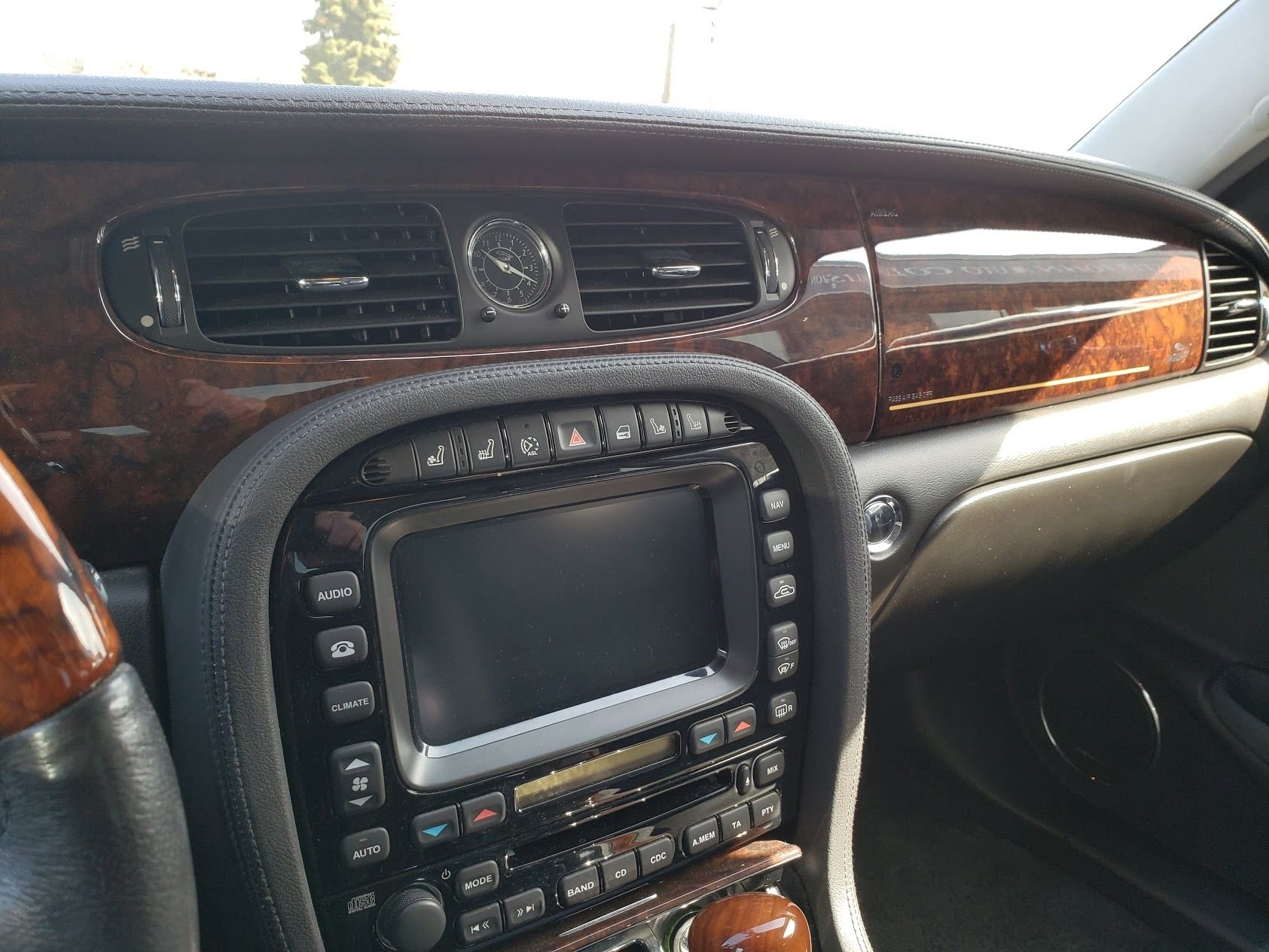 2008 Jaguar Vanden Plas - 2008 Jaguar XJ Vanden Plas (Near Museum Condition) - Used - VIN SAJXA82B28SH29193 - 24,000 Miles - 8 cyl - 2WD - Automatic - Sedan - Black - Toronto, ON M3C1V1, Canada