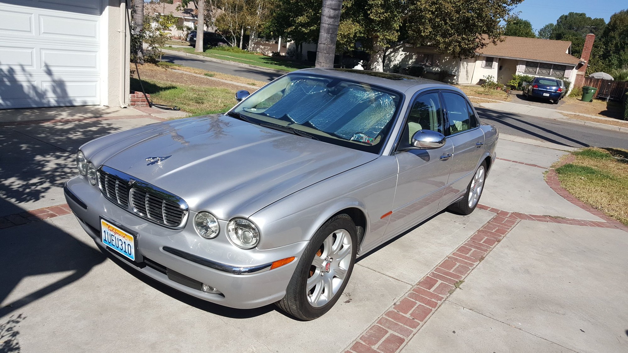 2004 Jaguar Vanden Plas - 2004 Jaguar XJ Vanden Plas Pampered and Well Maintained - Used - VIN SAJWA74C64SG22928 - 126,000 Miles - 8 cyl - 2WD - Automatic - Sedan - Silver - Winnetka, CA 91306, United States