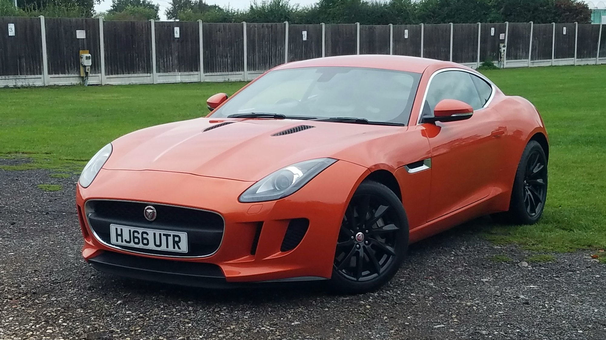 Mine is a V6 340bhp with a manual 6 speed gearbox..nice.👌