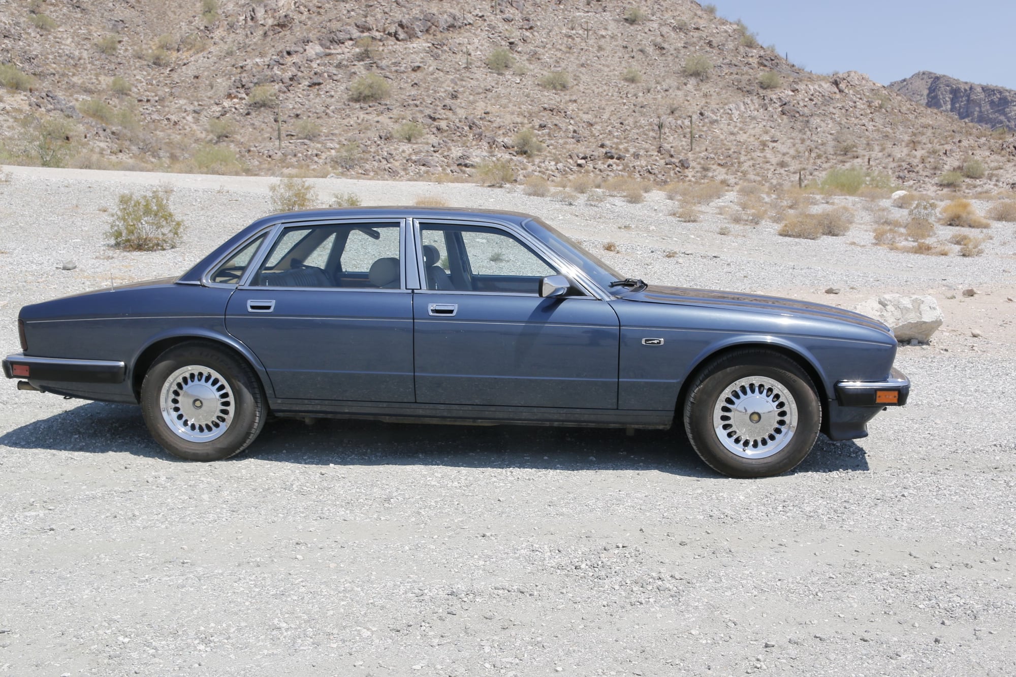 1989 Jaguar XJ6 - 1989 Jaguar XJ6 - Used - VIN sajhy1542kc582957 - 128,000 Miles - 6 cyl - 2WD - Automatic - Sedan - Blue - Buckeye, AZ 85396, United States