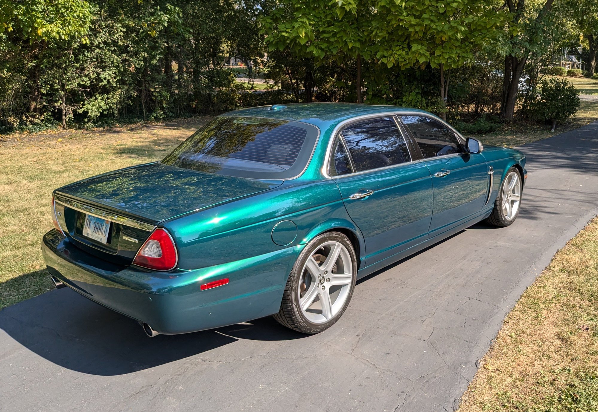 2008 Jaguar Super V8 - 2008 XJ Super V8 x358 Emerald Fire Green - Used - VIN SAJWA82C48TH26200 - 169,500 Miles - 8 cyl - 2WD - Automatic - Sedan - Other - Roselle, IL 60172, United States