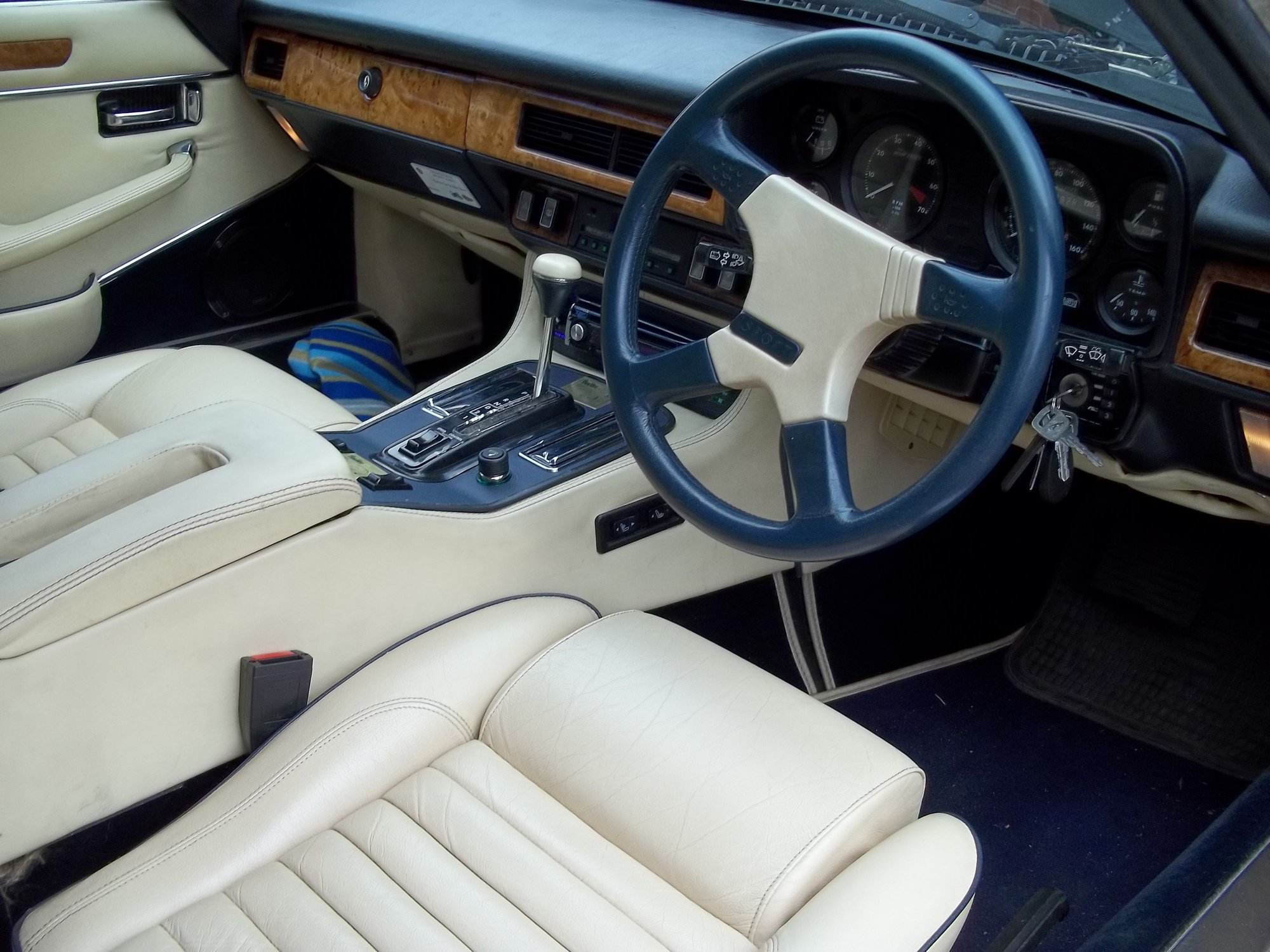 1984 Jaguar XJS - 1984 he xjs - Used - VIN SAJJNAEW3BC116554 - 72,000 Miles - 12 cyl - 2WD - Automatic - Coupe - Blue - Wallingtom SM68ED, United Kingdom