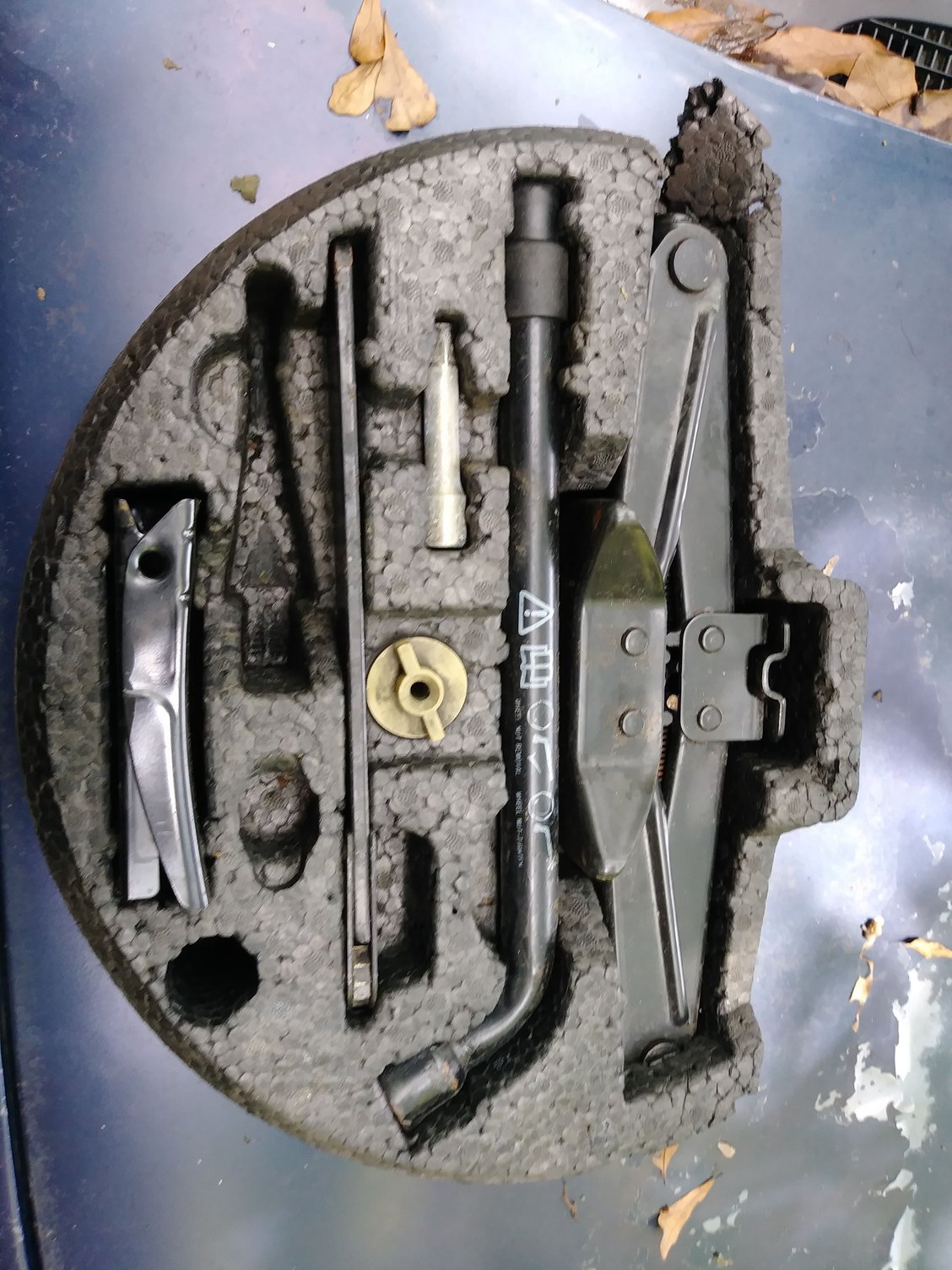 2011 Acura MDX - XK8 jack and tool kit - Accessories - $25 - Atlanta, GA 30339, United States