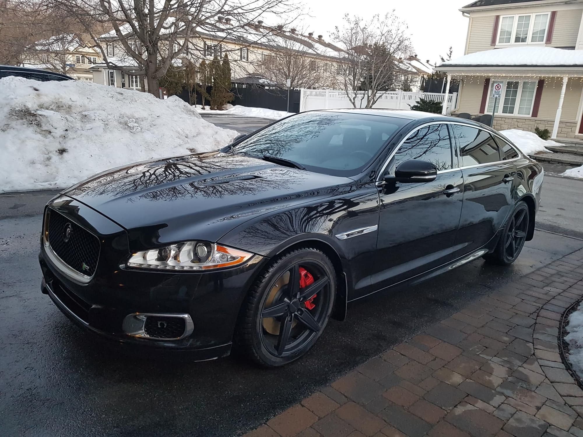 2015 Jaguar XJR - Rare Jaguar XJR-L for sale - Used - VIN SAJXA2EK9FMV75699 - 60,000 Miles - 8 cyl - 2WD - Automatic - Sedan - Black - Ottawa, ON K2J5L6, Canada