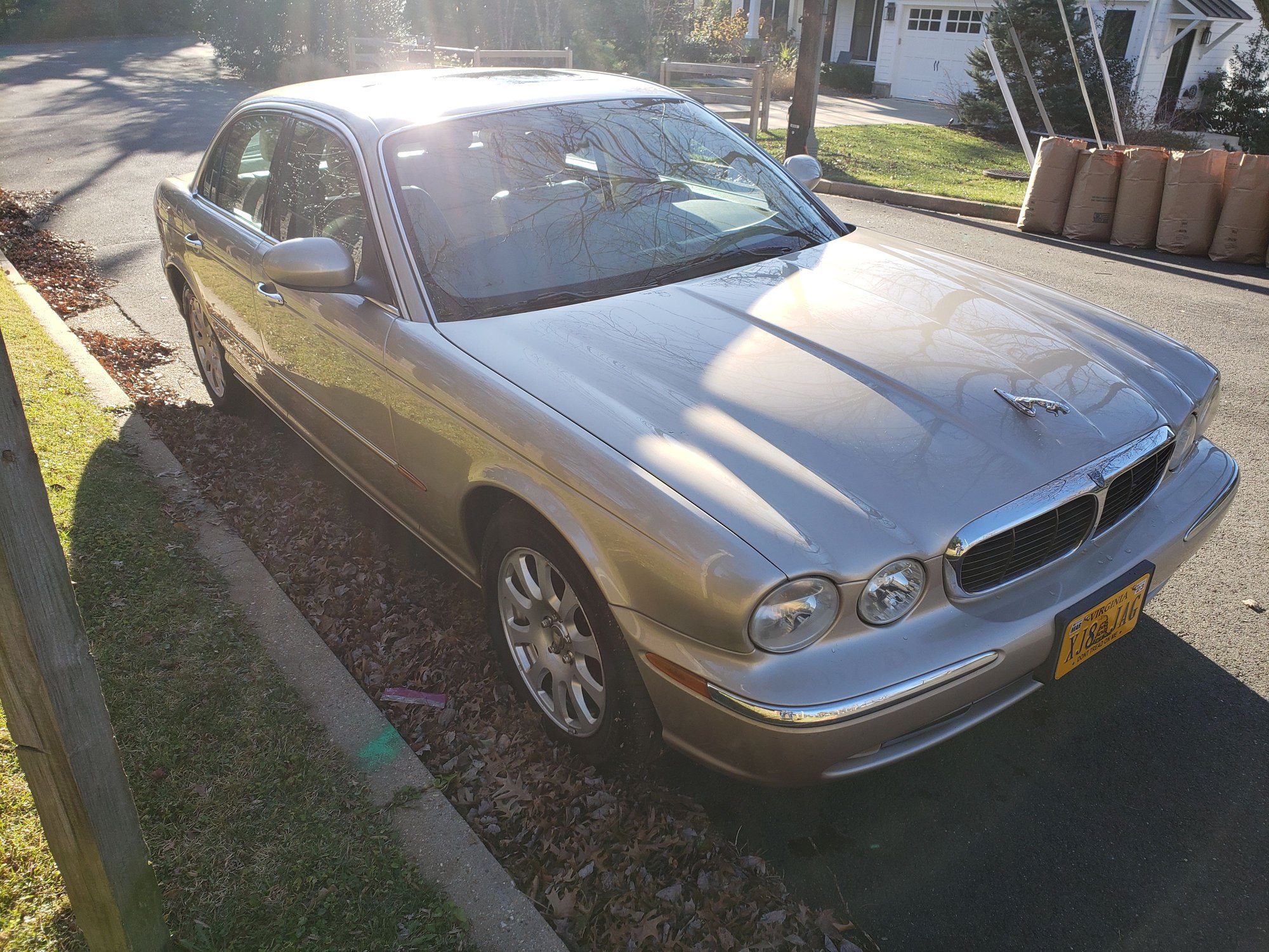 2004 Jaguar XJ8 - 2004 XJ8 for sale - Used - VIN SAJEA71C24SG11716 - 111,000 Miles - 8 cyl - 2WD - Automatic - Sedan - Gold - Mclean, VA 22101, United States