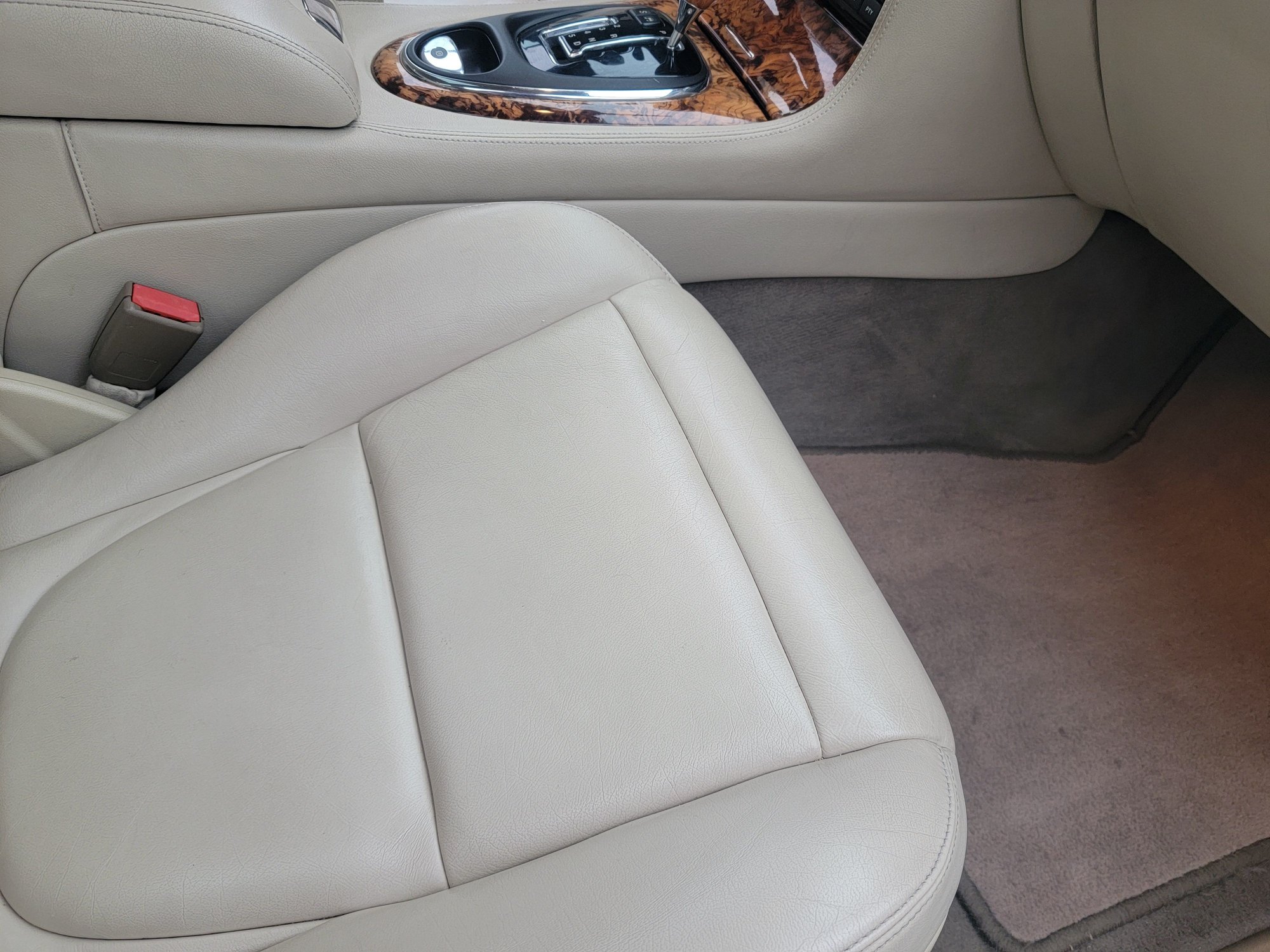 2004 Jaguar XJ8 - 2004 XJ8 for sale - New - VIN SAJWA71C14SG16572 - 133,000 Miles - 8 cyl - 2WD - Automatic - Sedan - Silver - Cameron Park, CA 95682, United States