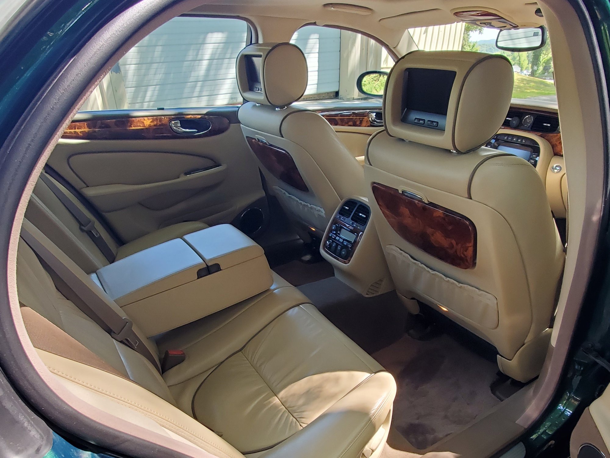 2005 Jaguar Super V8 - Beautiful (X-350) Driver, Immaculate condition for age and mileage - Used - VIN SAJWA82B25TG39639 - Pleasantville, NY 10570, United States