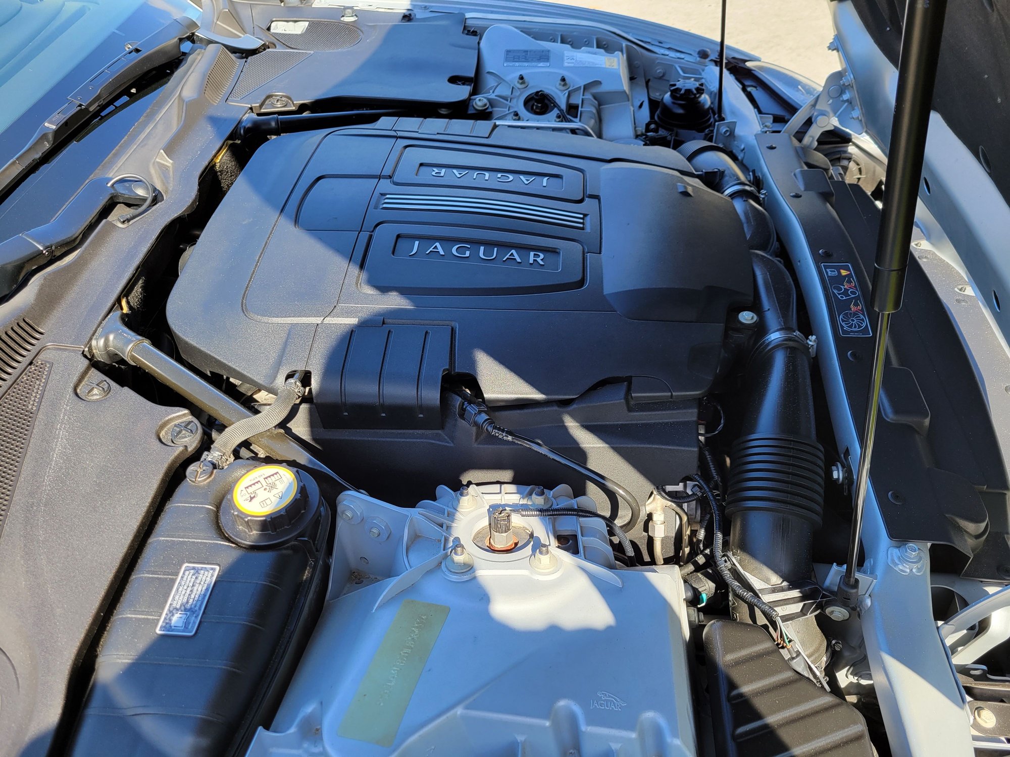 2010 Jaguar XK - 2010 Jaguar XK - Used - VIN SAJWA4FB2ALB36433 - 54,802 Miles - 8 cyl - 2WD - Automatic - Coupe - Silver - Orlando, FL 34786, United States