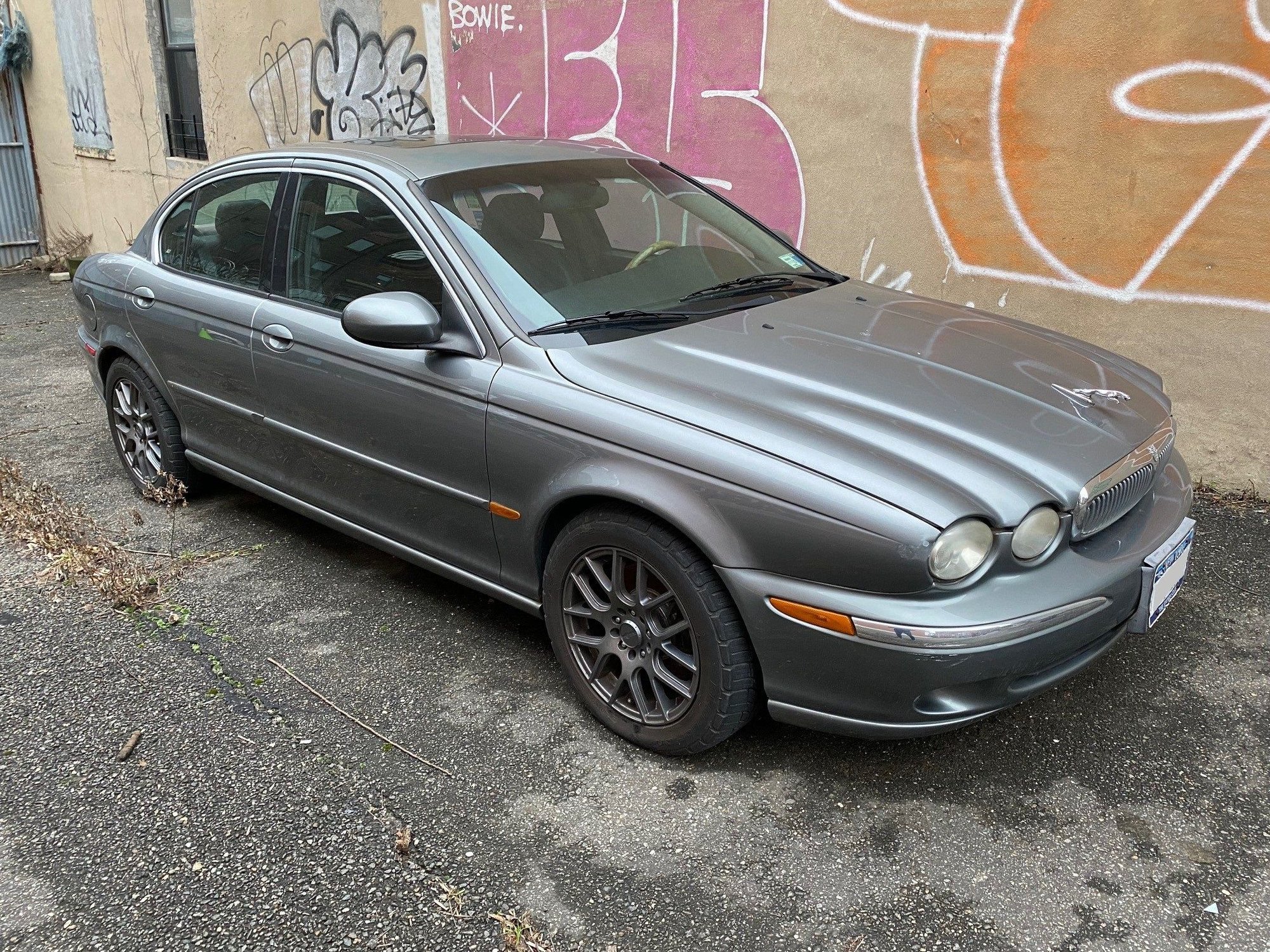 2004 Jaguar X-Type - Jaguar X-Type 3.0 AWD 2004 - Needs Work - $2,500 NYC - Used - VIN SAJEA51C74WD86948 - 92,000 Miles - 6 cyl - 4WD - Automatic - Sedan - Gray - New York, NY 11249, United States