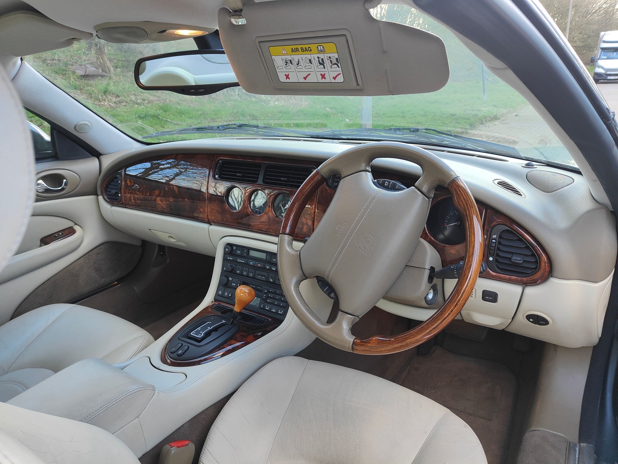 2002 Jaguar XK8 - For Sale - Used - VIN SAJAC41MX2NA29018 - 120,779 Miles - 8 cyl - 2WD - Automatic - Coupe - Gray - Shaftesbury SP79PX, United Kingdom