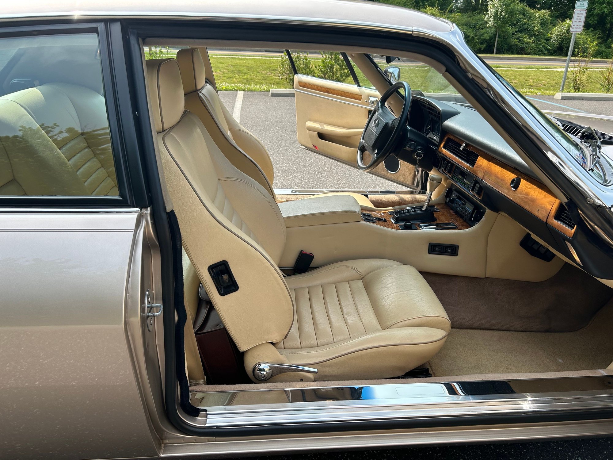 1991 Jaguar XJS - 1991 Jaguar XJS - Used - VIN SAJTW5842MC177301 - 88,500 Miles - 12 cyl - 2WD - Automatic - Coupe - Gold - Warrington, PA 18976, United States