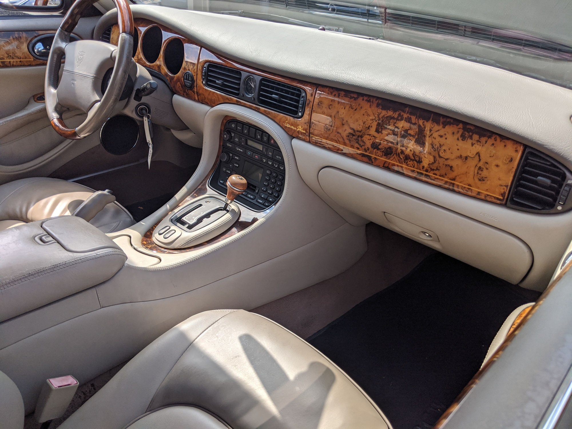 2003 Jaguar Vanden Plas - 2003 Jaguar Super V8 - Used - VIN SAJDA25B13MF57540 - 145,000 Miles - 8 cyl - 2WD - Automatic - Sedan - Silver - Upper Marlboro, MD 20772, United States