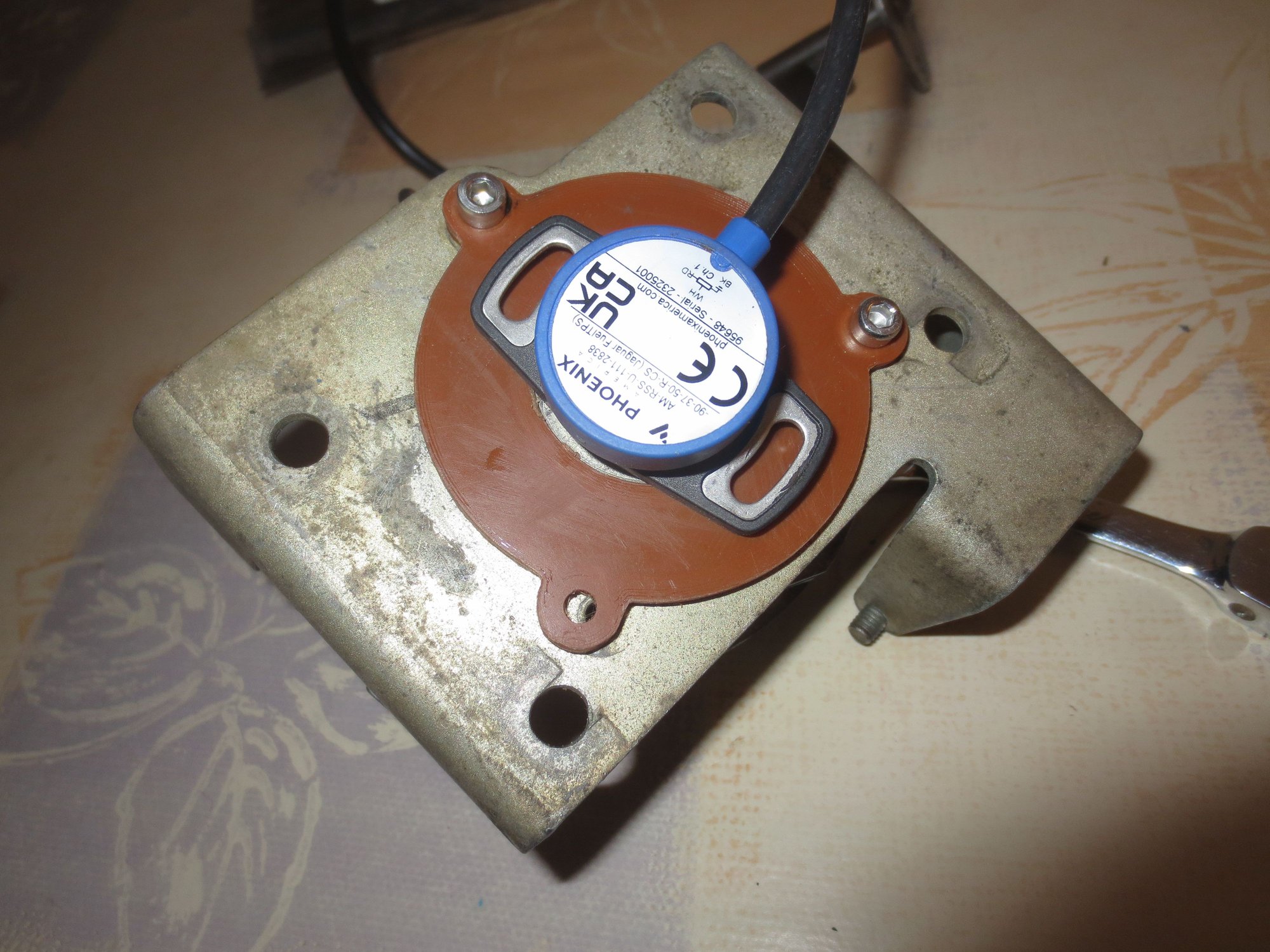 TPS in place. All that is now needed is two tapped fixing holes, all adjustment being from the top.