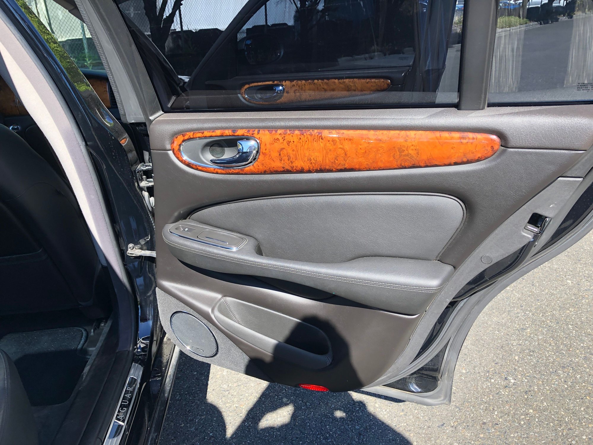 2004 Jaguar XJR - 2004 XJR for Sale - Used - VIN SAJWA73B34TG19553 - 143,000 Miles - 8 cyl - 2WD - Automatic - Sedan - Black - Seattle, WA 98188, United States