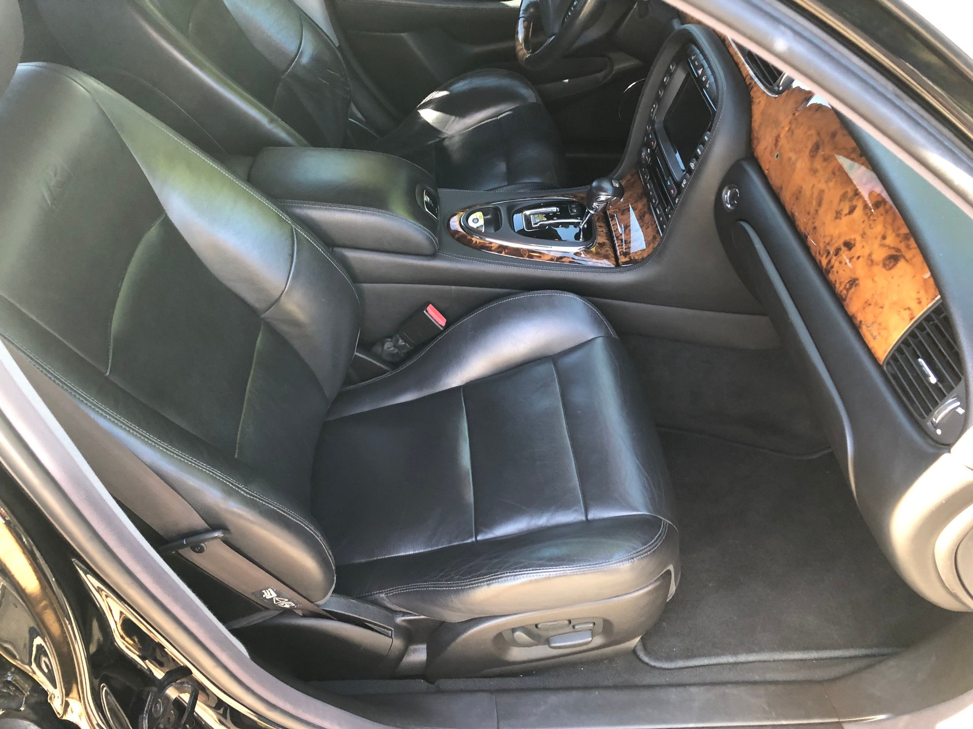 2004 Jaguar XJR - 2004 XJR for Sale - Used - VIN SAJWA73B34TG19553 - 143,000 Miles - 8 cyl - 2WD - Automatic - Sedan - Black - Seattle, WA 98188, United States