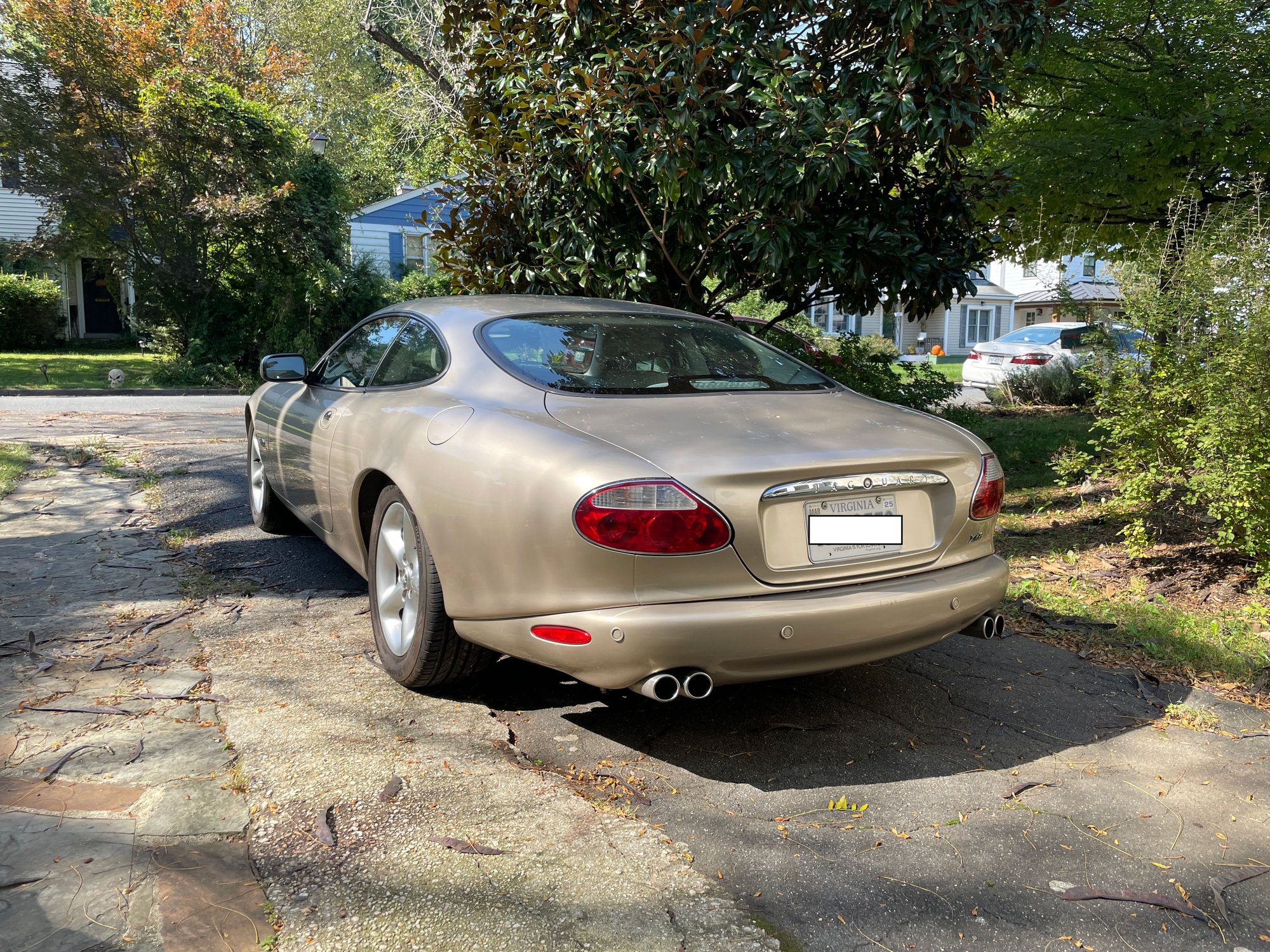 2002 Jaguar XK8 - 2002 XK8 Coupe - Falls Church VA - Used - VIN SAJDA41C82NA24412 - 110,000 Miles - 8 cyl - 2WD - Automatic - Coupe - Gold - Falls Church, VA 22046, United States