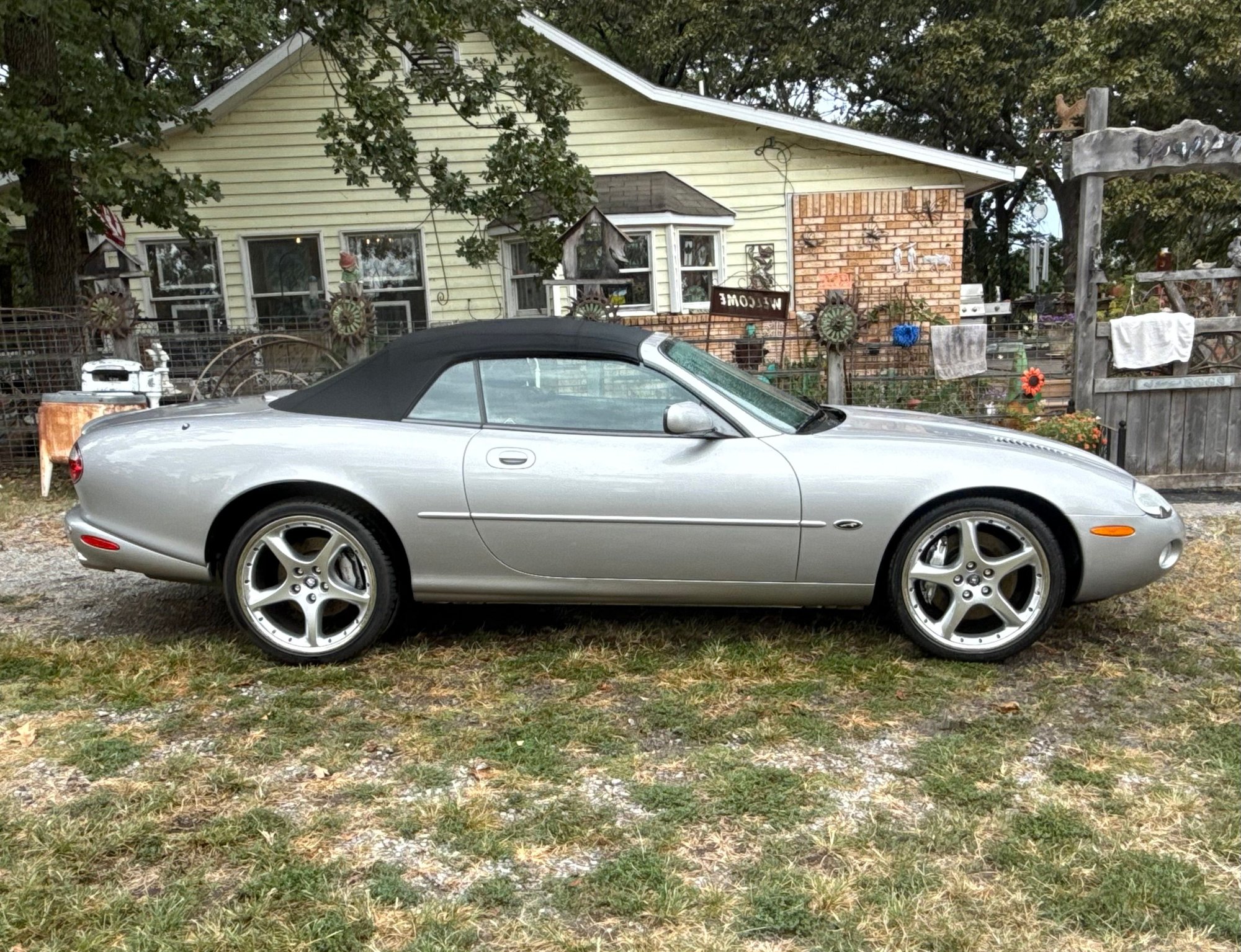 2001 Jaguar XKR - 2001 XKR SILVERSTONE Convertible - Used - VIN SAJDA42B11PA12000 - 49,300 Miles - 8 cyl - 2WD - Automatic - Convertible - Silver - Pryor, OK 74361, United States