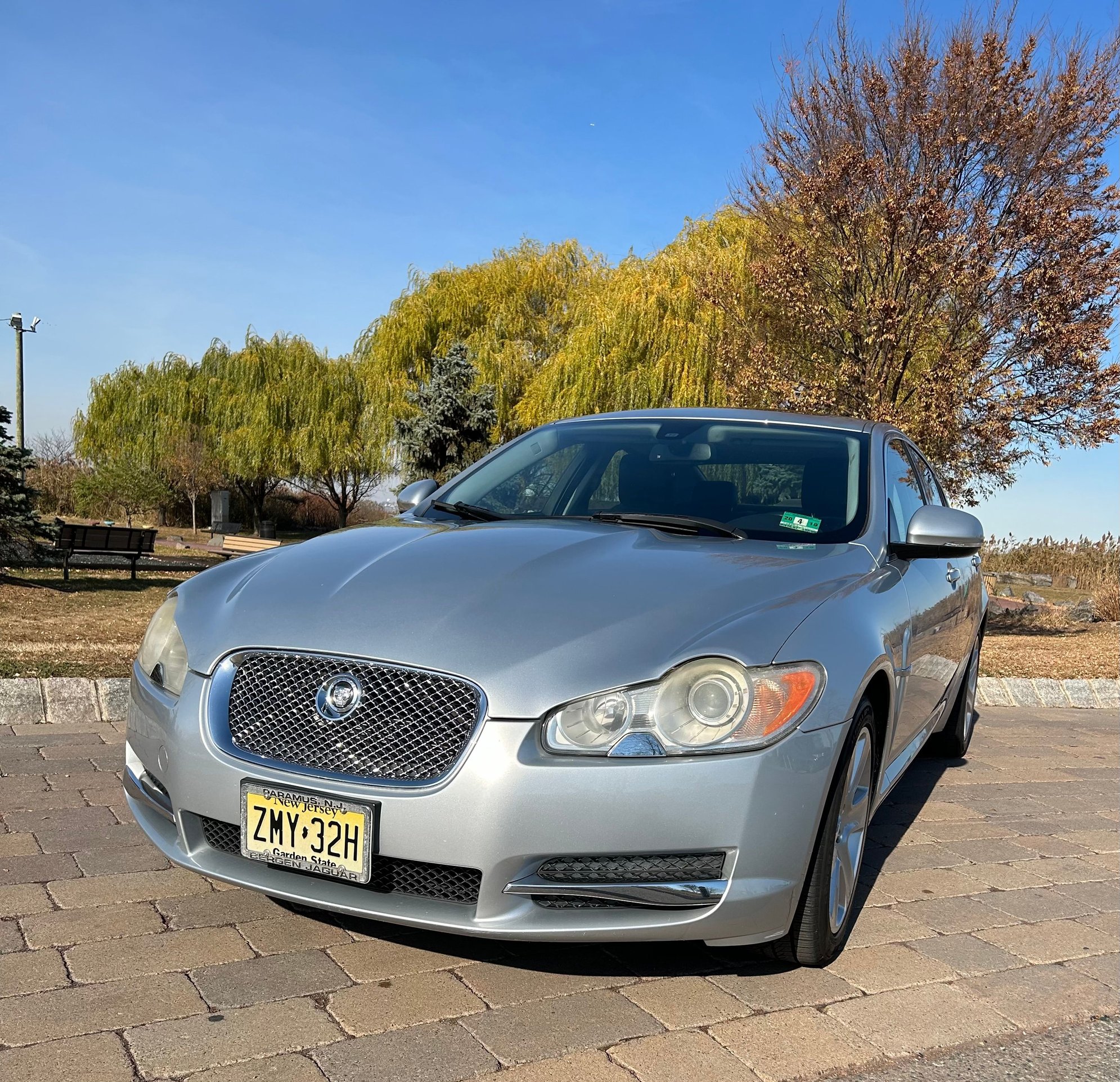 2010 Jaguar XF - Driven 5700 miles per year, Original Owner - Used - VIN SAJWAOFA9AHR68013 - 80,600 Miles - 8 cyl - 2WD - Automatic - Sedan - Silver - Secaucus-Hudson County, NJ 07094, United States