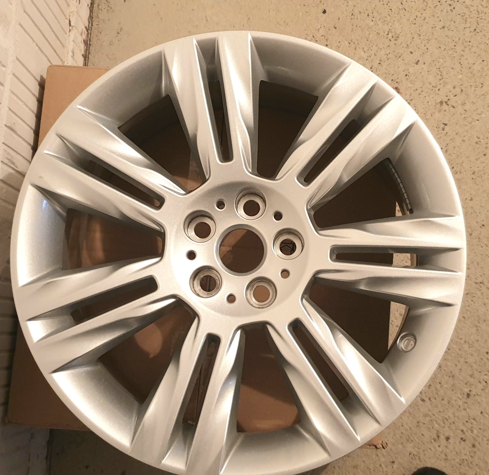 Wheels and Tires/Axles - Chalice 18" alloy rim - Used - 2016 to 2020 Jaguar XF - Kaufungen, Germany