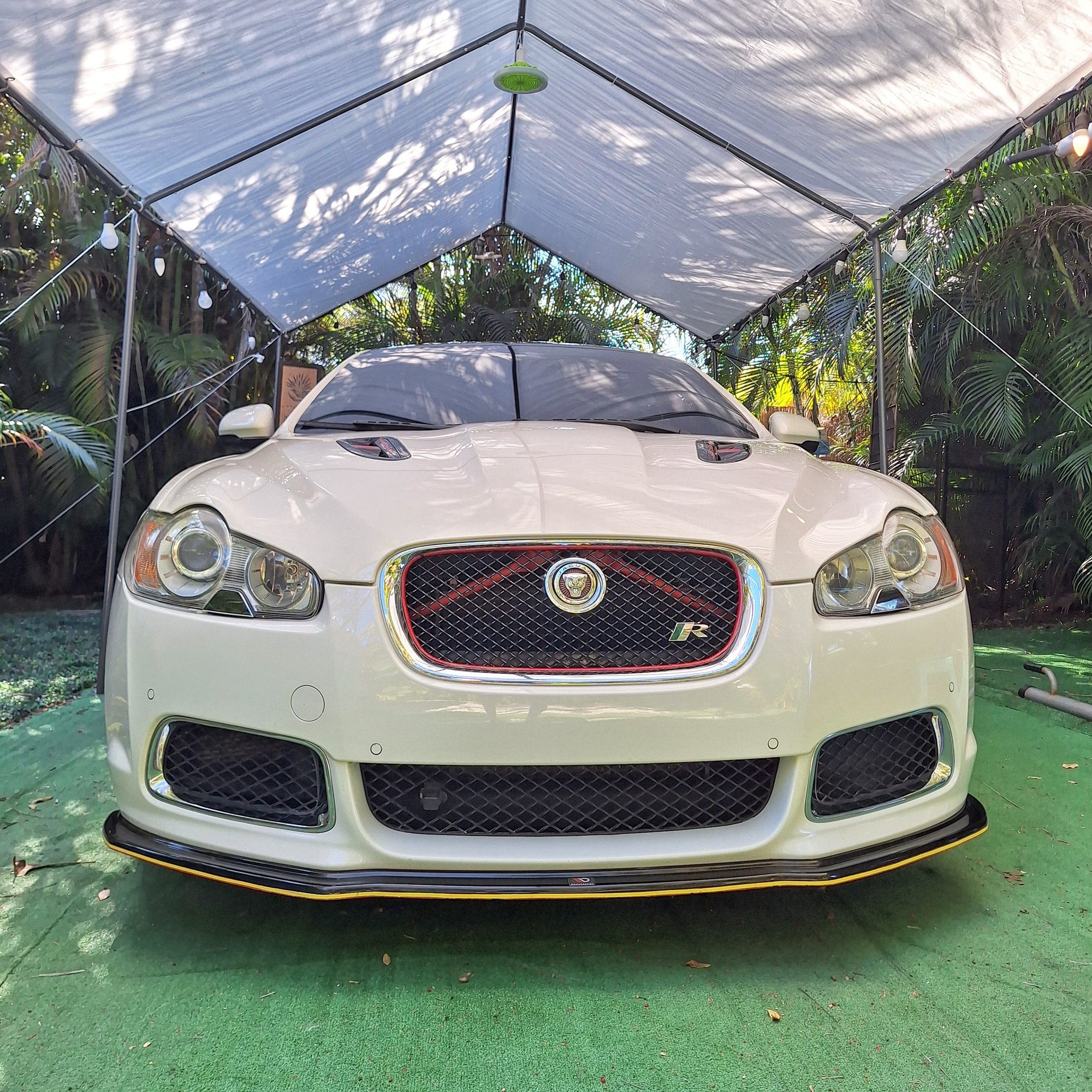2010 Jaguar XFR - Jaguar xfr supercharged - Used - VIN SAJXAOJC6MR50962 - 96,000 Miles - 8 cyl - 2WD - Automatic - Sedan - White - Fort Lauderdale, FL 33304, United States
