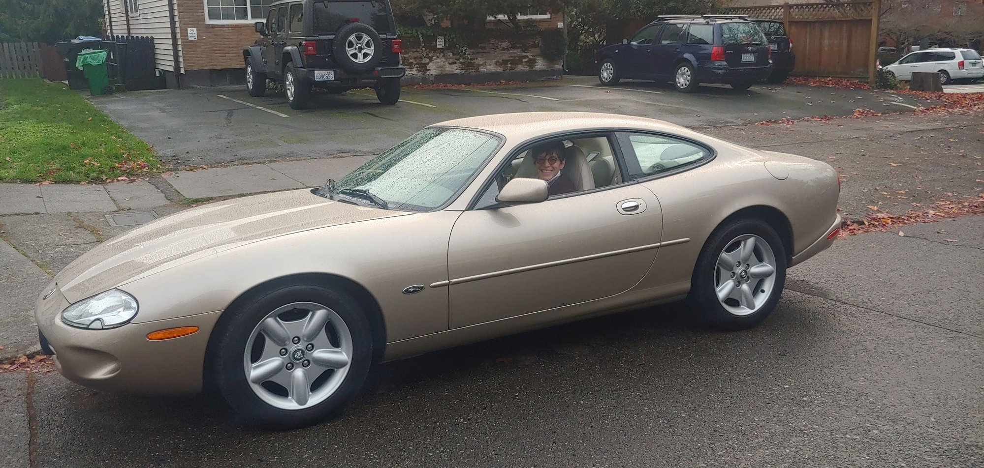 1999 Jaguar XK8 - 1999 Jaguar XK8 Coupe - Used - VIN SAJGX5049XC033129 - 110,000 Miles - 8 cyl - 2WD - Coupe - Beige - Seattle, WA 98117, United States