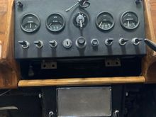 Hopefully you can see the bare angle metal sticking down into the newspaper tray.