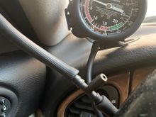 Controlled vacuum leak