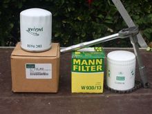 On the left a Jaguar OEM Oil Filter EBC 9658
On the Right a Mann Filter W 930/13
Both are the same size 93mm X 120mm and both fit exactly the same.
You can also see my Oil Filter Chain Wrench which will undo most if not all Car Oil Filters